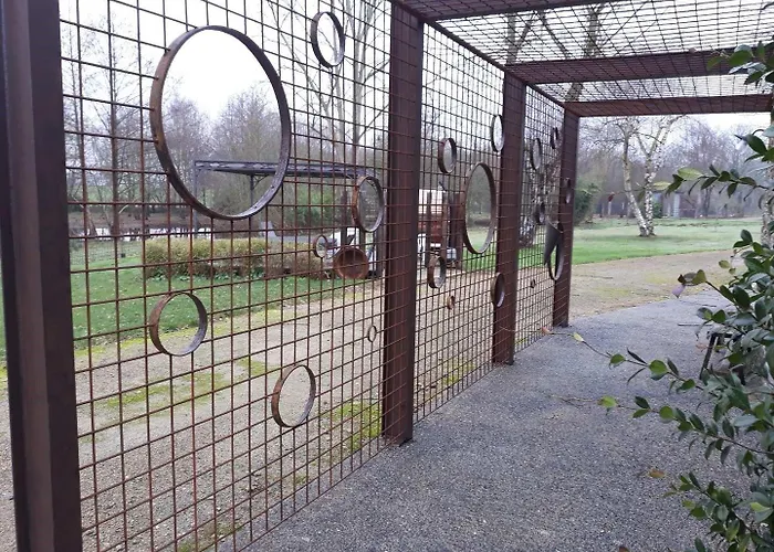 Hotel Le Chene Creux D'hotes 3*